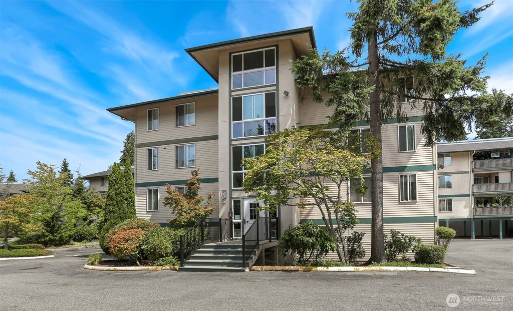 Photo of 5630 200th Street SW #B119, Lynnwood, WA 98036 (MLS # 2418746)