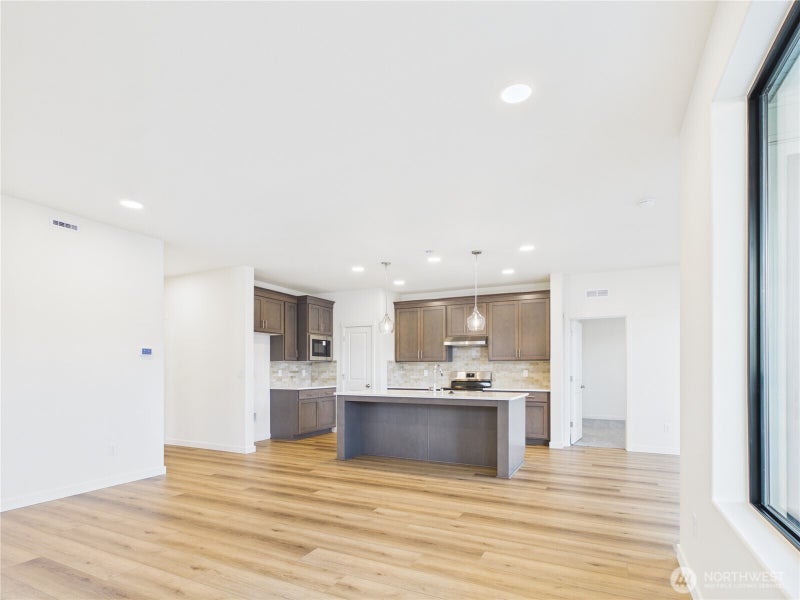 605 Powell Avenue