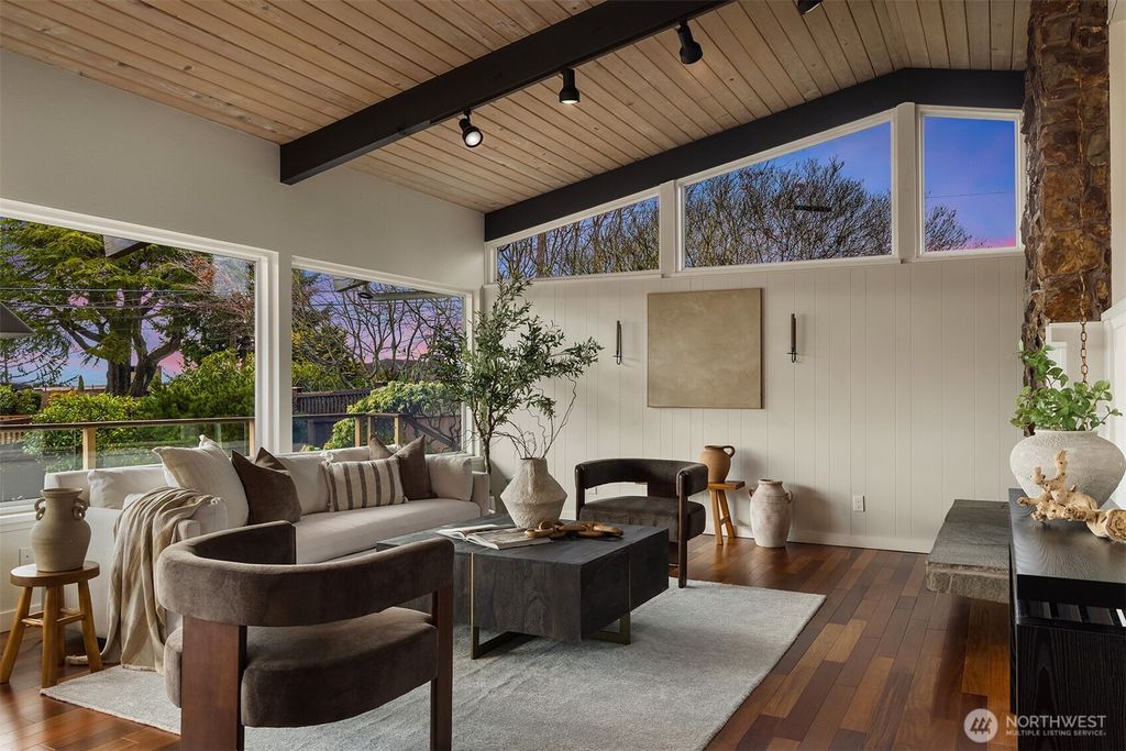 Photo of 16705 27th Avenue SW, Burien, WA 98166 (MLS # 2488721)