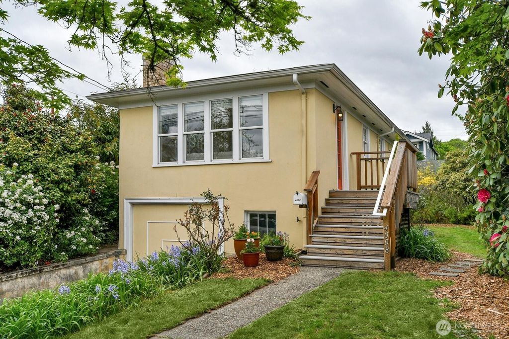 Photo of 4008 NE 56th Street, Seattle, WA 98105 (MLS # 2515072)