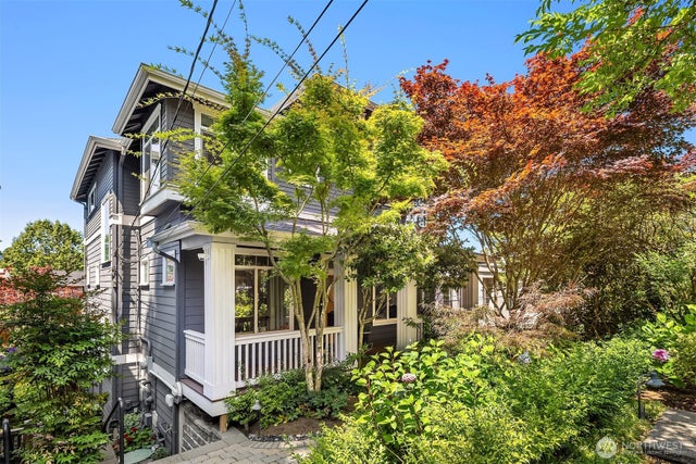 1109 33rd Avenue E, Seattle