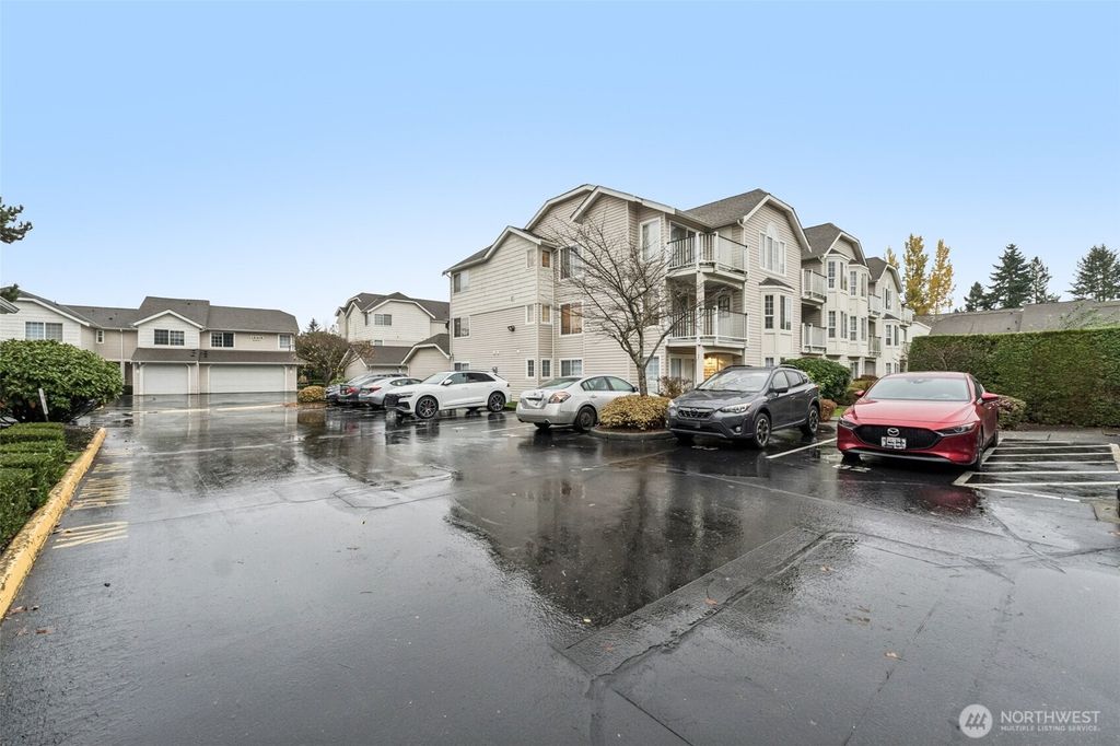Photo of 12505 4th Avenue W #2040, Everett, WA 98204 (MLS # 2455718)