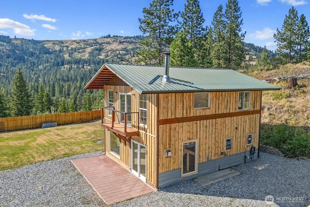 Photo of 3705 Hope Way, Kettle Falls, WA 99141 (MLS # 2460132)