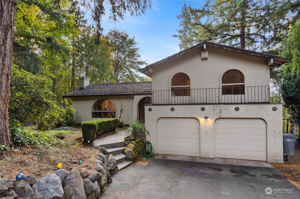 Photo of 22821 NE 61st ST St, Redmond, WA 98053 (MLS # 2176224)