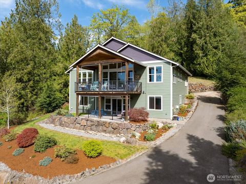 Photo of 17722 E Lake Desire Drive SE, Renton, WA 98058 (MLS # 2512786)
