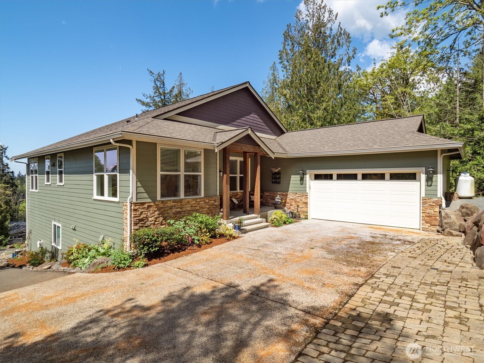 17722 E Lake Desire Drive SE