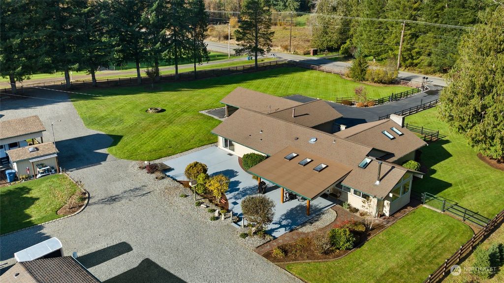 Photo of 26417 SE 200th Street, Maple Valley, WA 98038 (MLS # 2178896)