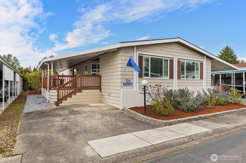 Photo of 11436 SE 208th Street #124, Kent, WA 98031 (MLS # 2512352)