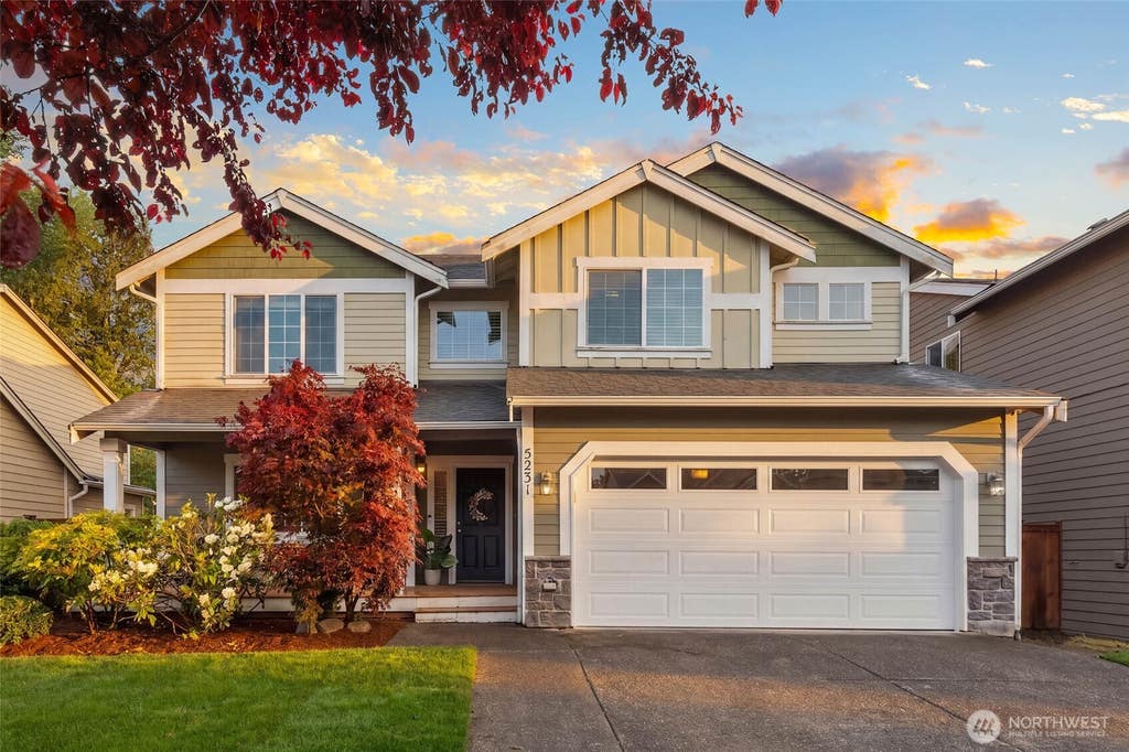 Photo of 5231 NE 11th Court, Renton, WA 98059 (MLS # 2565551)