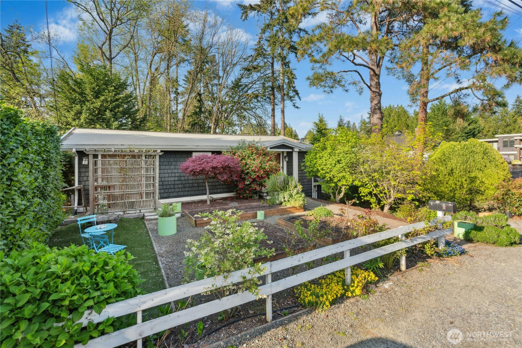 7826 SE 24th Street