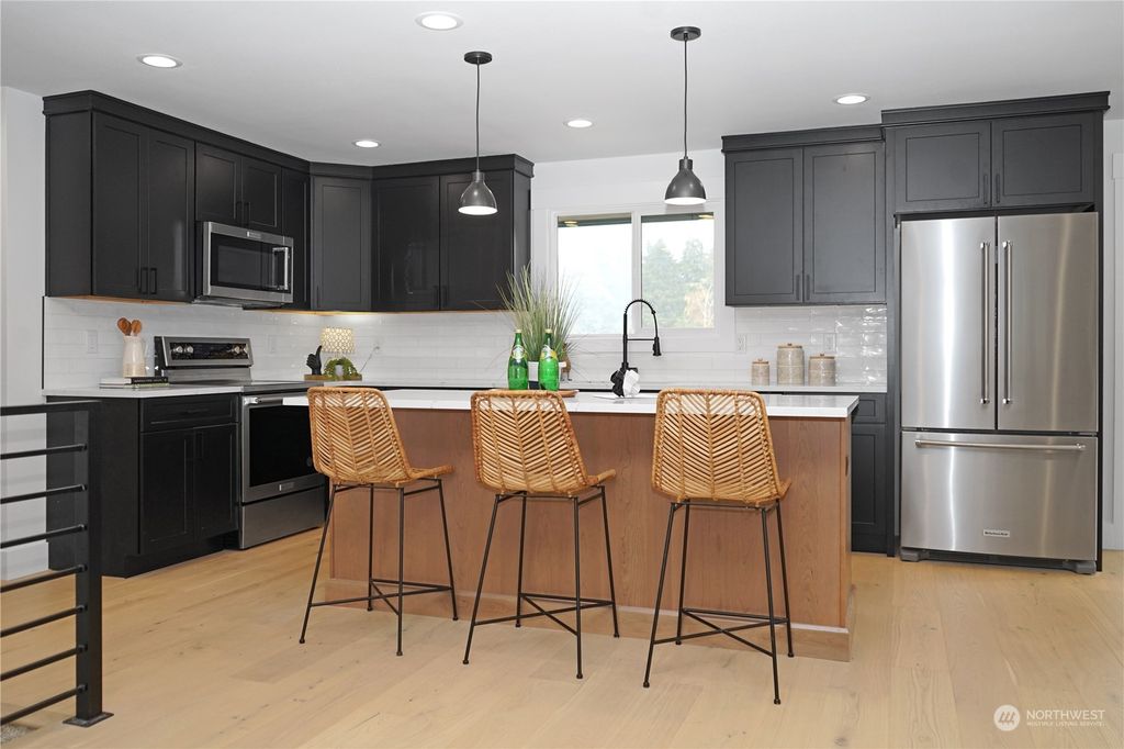 Photo of 14918 58th Avenue S, Tukwila, WA 98168 (MLS # 2031973)