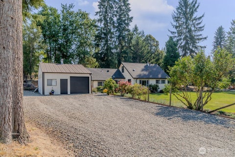 Photo of 23425 SE 440th Street, Enumclaw, WA 98022 (MLS # 2571243)