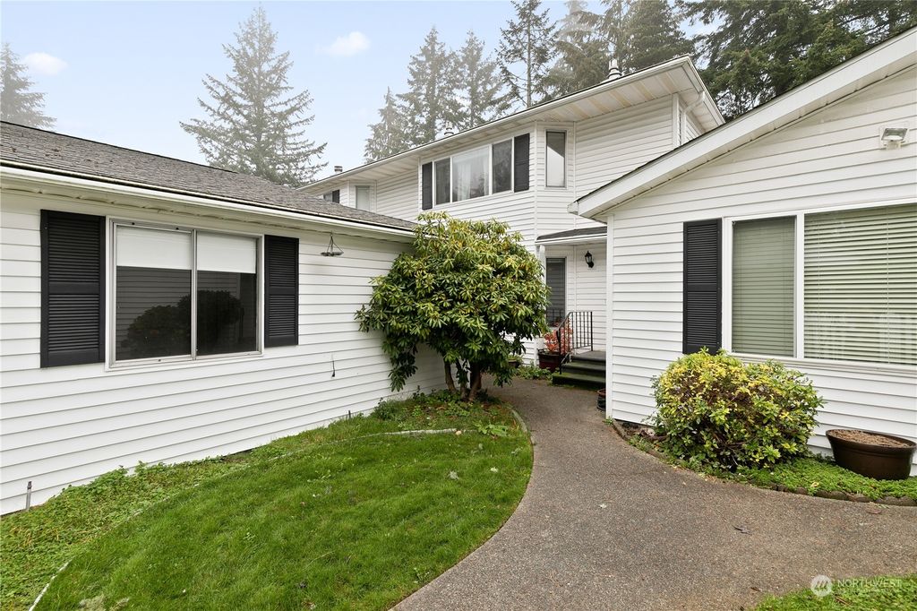 Photo of 32524 1st Place S #172, Federal Way, WA 98003 (MLS # 2314328)