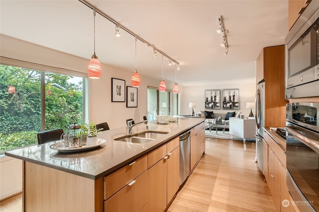 Photo of 9951 NE Lake Washington Boulevard #37, Bellevue, WA 98004 (MLS # 2151618)