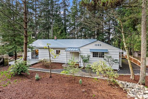 Photo of 1145 Lower Marine Drive, Bremerton, WA 98312 (MLS # 2477095)