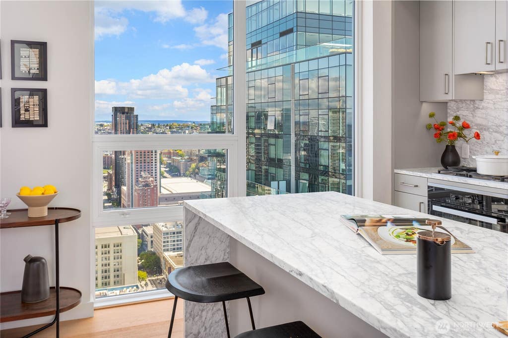 Photo of 121 Stewart Street #3402, Seattle, WA 98101 (MLS # 2568255)