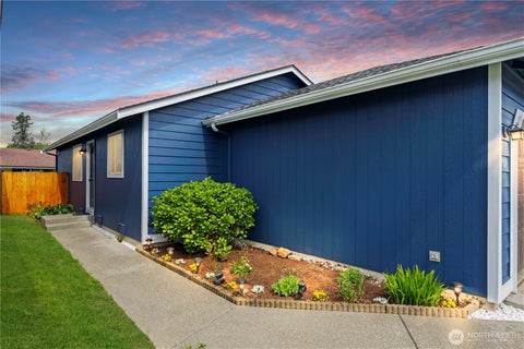 Photo of 709 Lois Lane, Sultan, WA 98294 (MLS # 2506013)