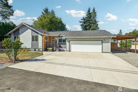 Photo of 10214 NW 11th Avenue, Vancouver, WA 98685 (MLS # 2478913)
