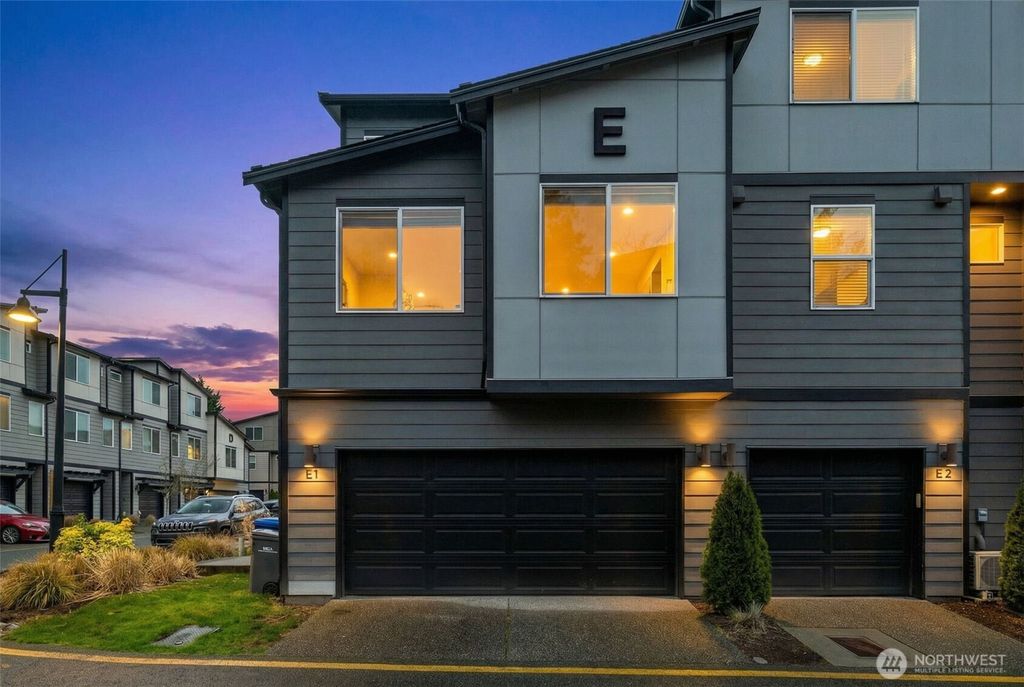 Photo of 3230 148th Street SW #E-1, Lynnwood, WA 98087 (MLS # 2472410)