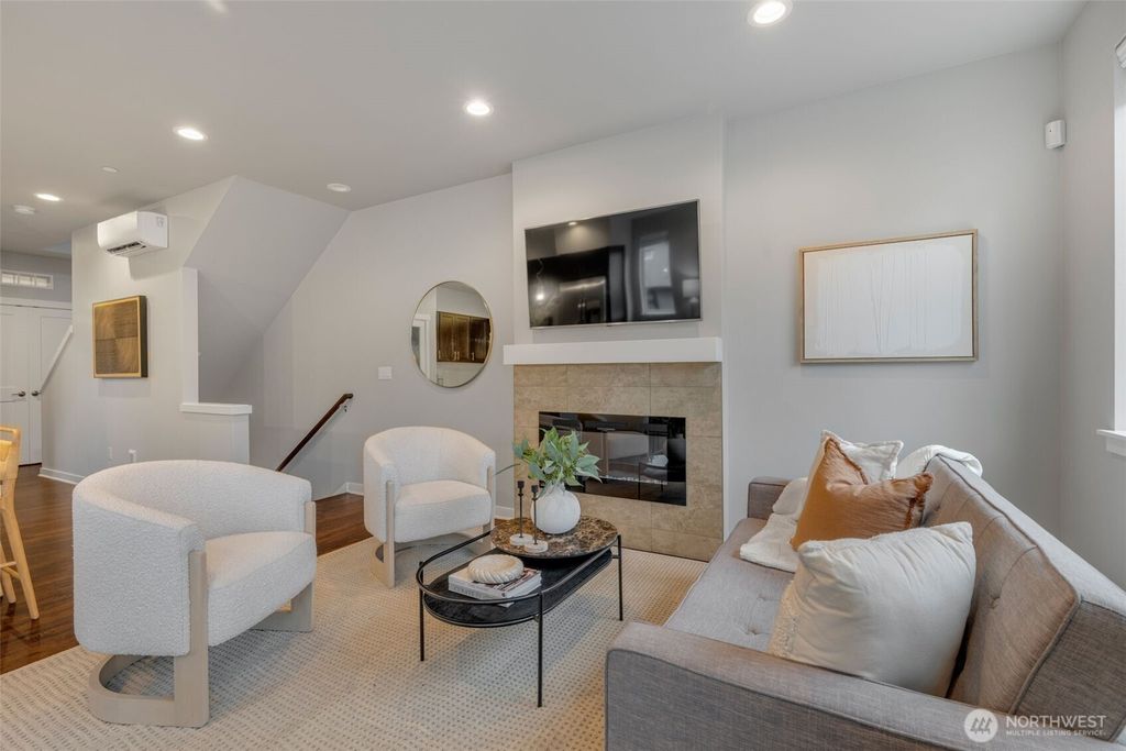 Photo of 3230 148th Street SW #E-1, Lynnwood, WA 98087 (MLS # 2472410)