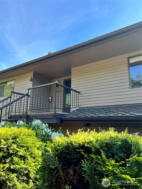 Photo of 10628 Glen Acres Dr S DR, Seattle, WA 98168 (MLS # 2574580)