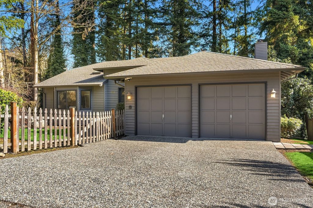 Photo of 762 222nd Place NE, Sammamish, WA 98074 (MLS # 2487261)