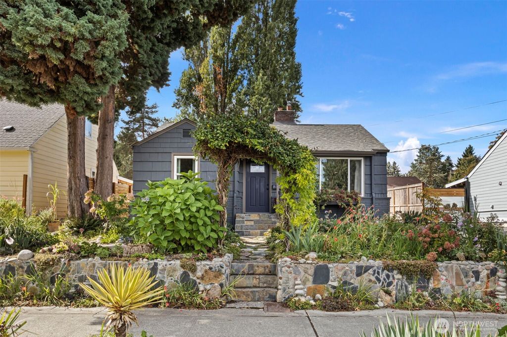 Photo of 13723 34th Avenue S, Tukwila, WA 98168 (MLS # 2439477)
