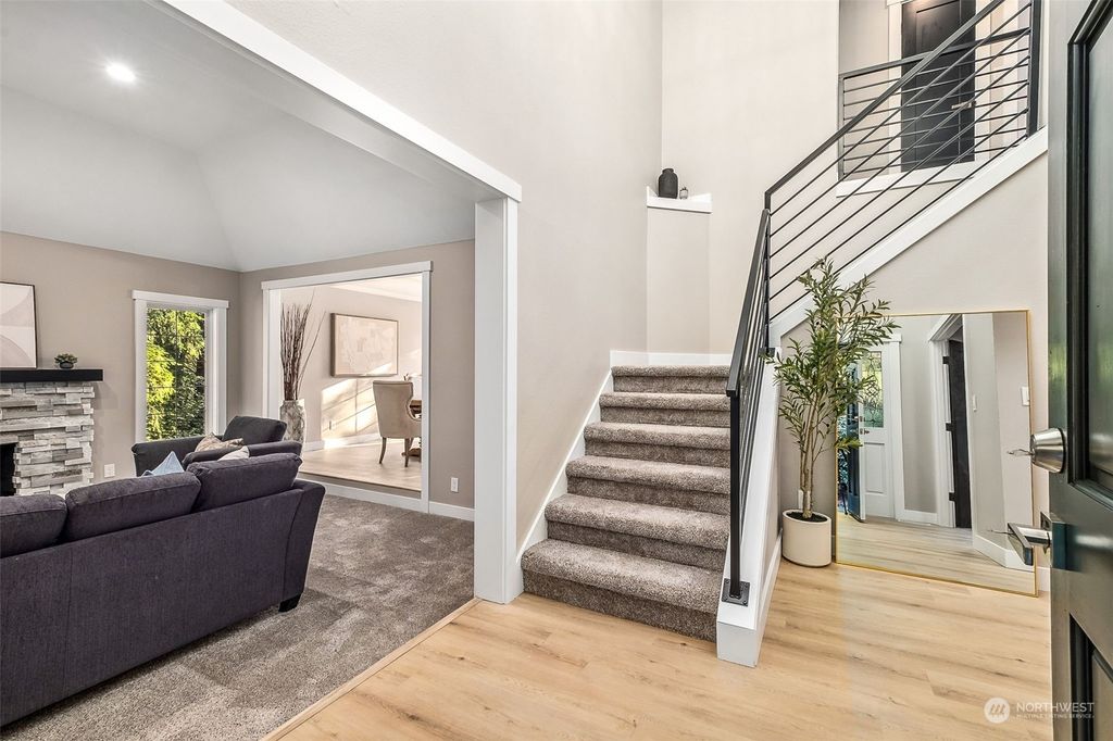 Photo of 20305 SE 130th Street, Issaquah, WA 98027 (MLS # 2291387)