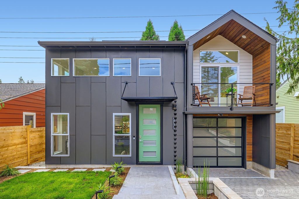 Photo of 9815 Fremont Avenue N, Seattle, WA 98103 (MLS # 2408981)