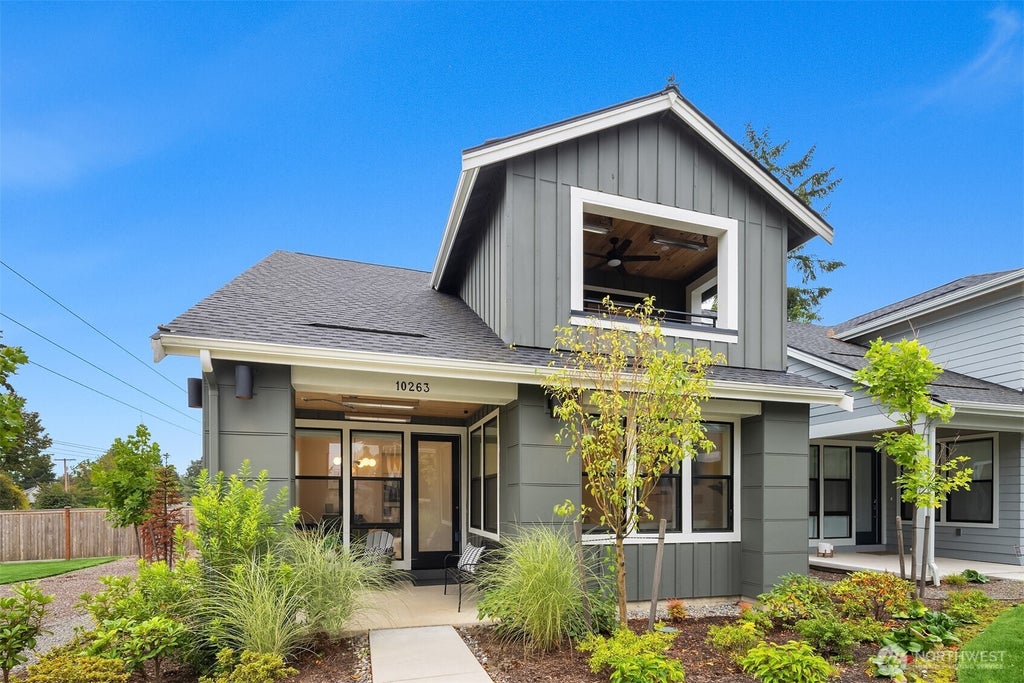 Photo of 10263 135th Circle NE #33, Kirkland, WA 98033 (MLS # 2589068)