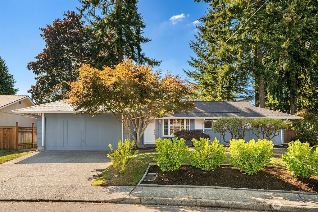 Photo of 3917 NE 11th Place, Renton, WA 98056 (MLS # 2592422)
