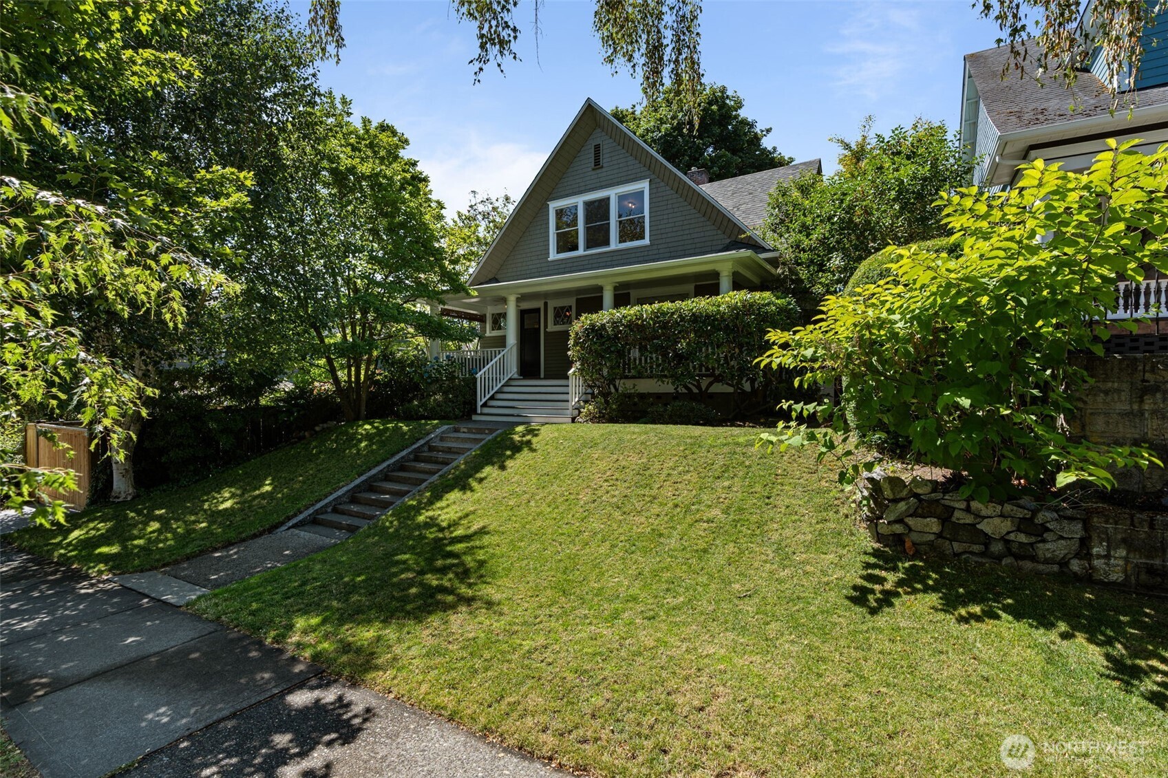 208 N Yakima