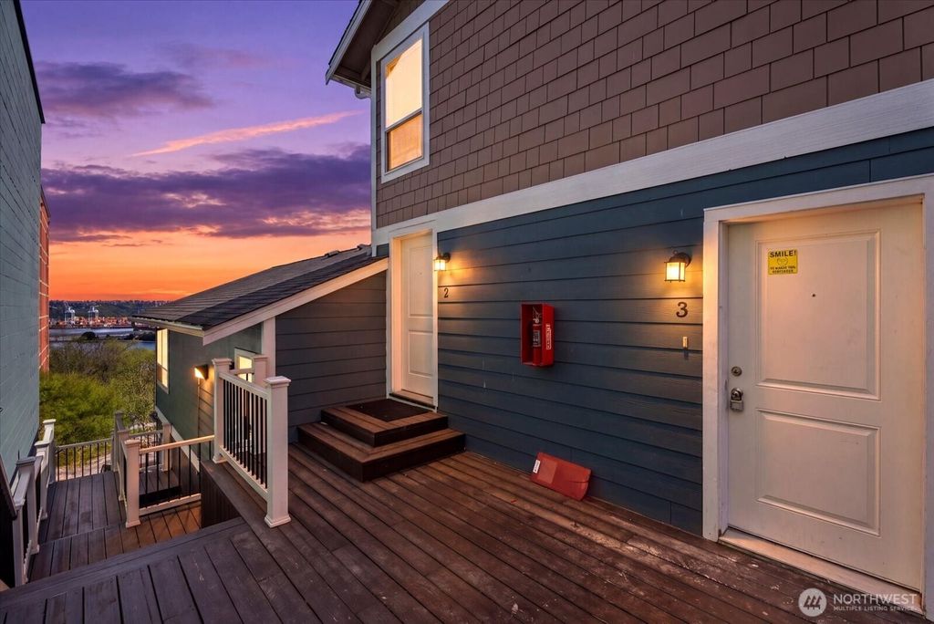 Photo of 216 Broadway #3, Tacoma, WA 98402 (MLS # 2510925)