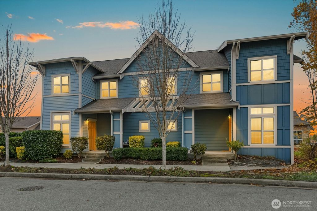 Photo of 1952 18th Avenue NE, Issaquah, WA 98029 (MLS # 2451744)