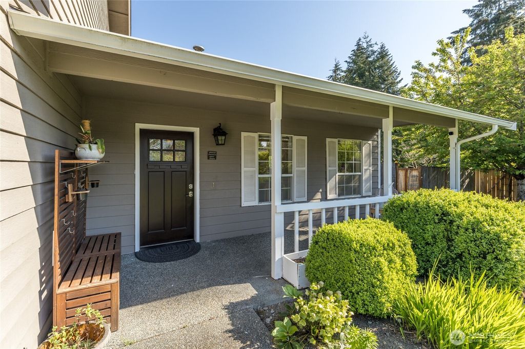 Photo of 1694 Utah Court, Milton, WA 98354 (MLS # 2371447)