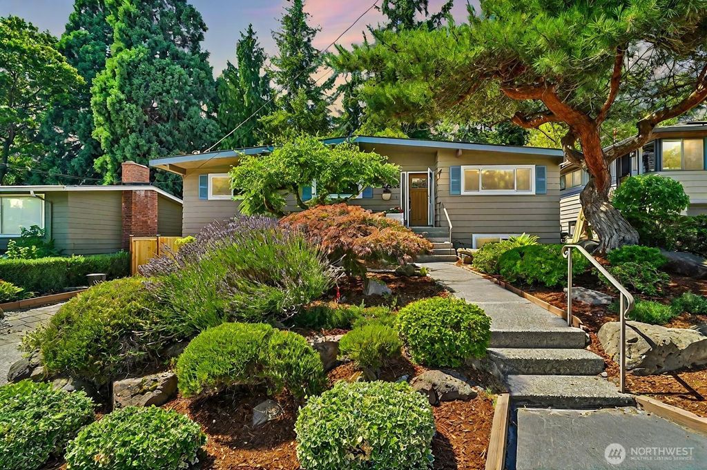 Photo of 10845 34th Avenue SW, Seattle, WA 98146 (MLS # 2325861)