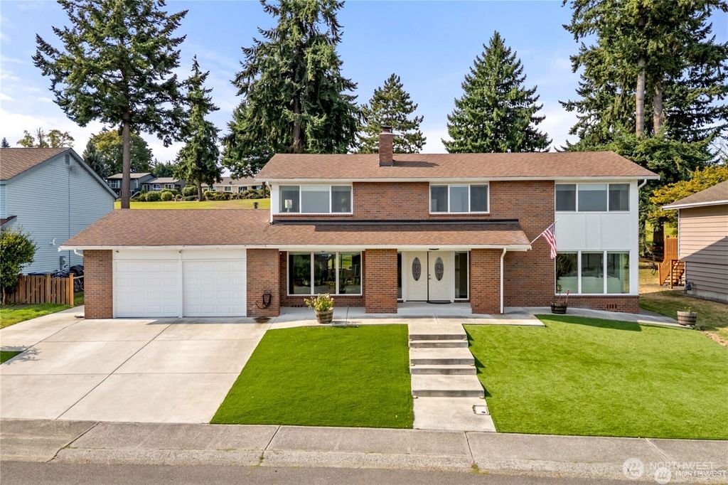 Photo of 3919 SW 313th Street, Federal Way, WA 98023 (MLS # 2455553)