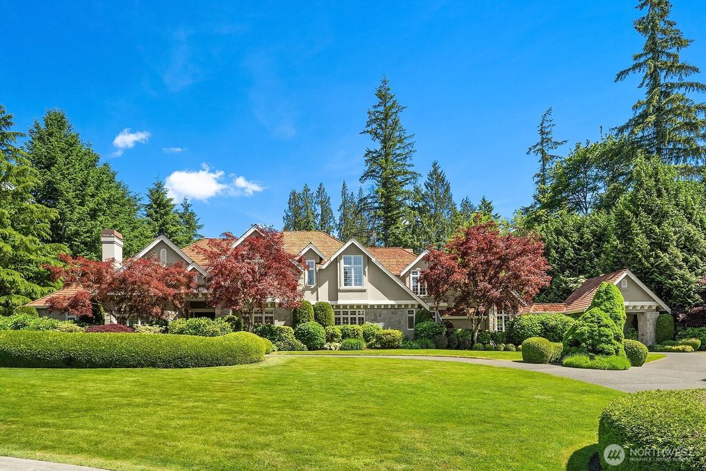 Photo of 24817 NE 20th Street, Sammamish, WA 98074 (MLS # 2393605)