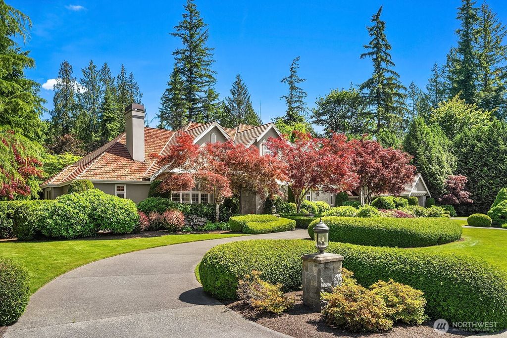Photo of 24817 NE 20th Street, Sammamish, WA 98074 (MLS # 2393605)