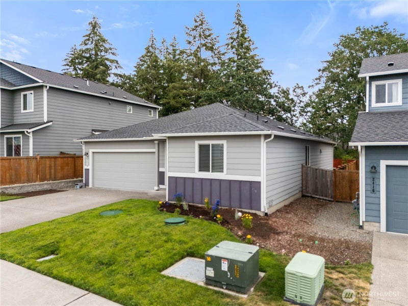 2410 Cantergrove Drive SE