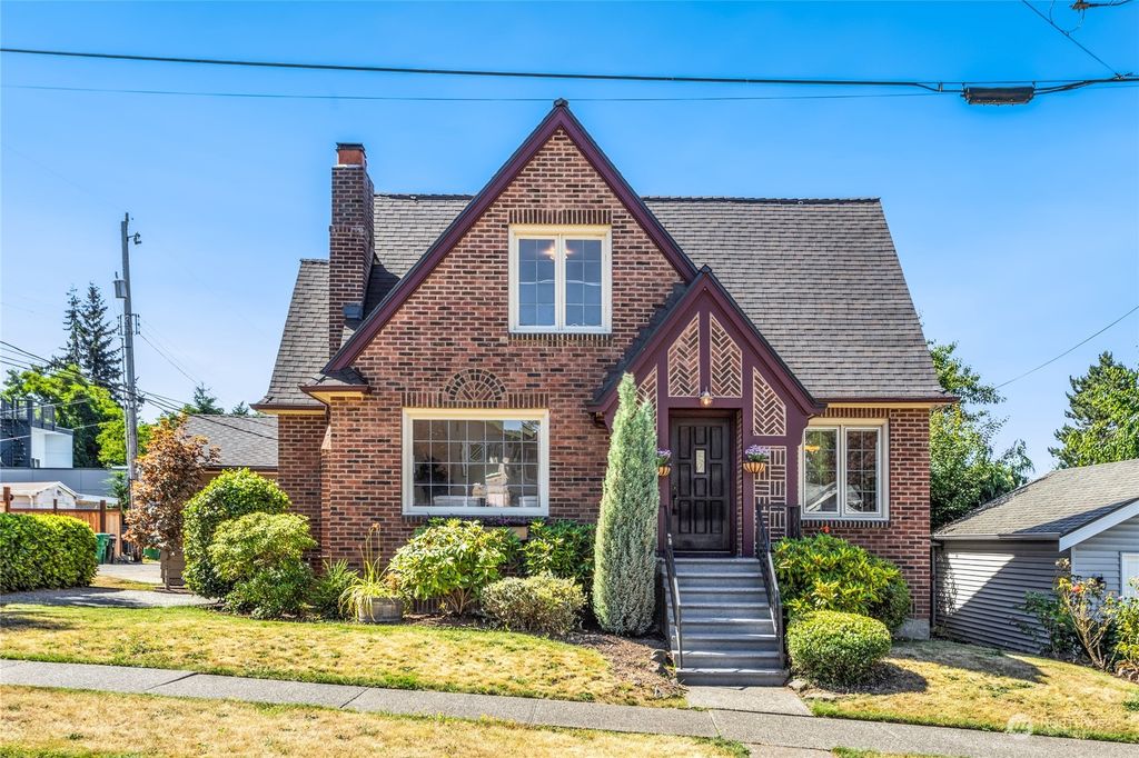 Photo of 3519 SW Othello Street, Seattle, WA 98126 (MLS # 2140935)