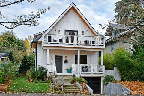 Photo of 3212 E Spruce Street, Seattle, WA 98122 (MLS # 2439225)