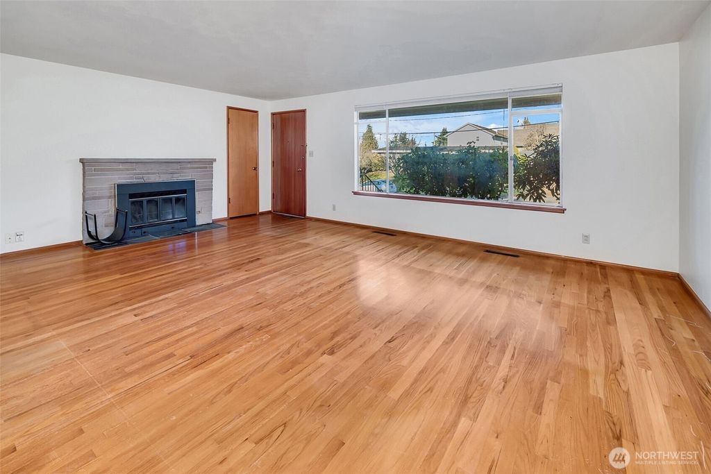 Photo of 5016 N 13th Street, Tacoma, WA 98406 (MLS # 2465489)