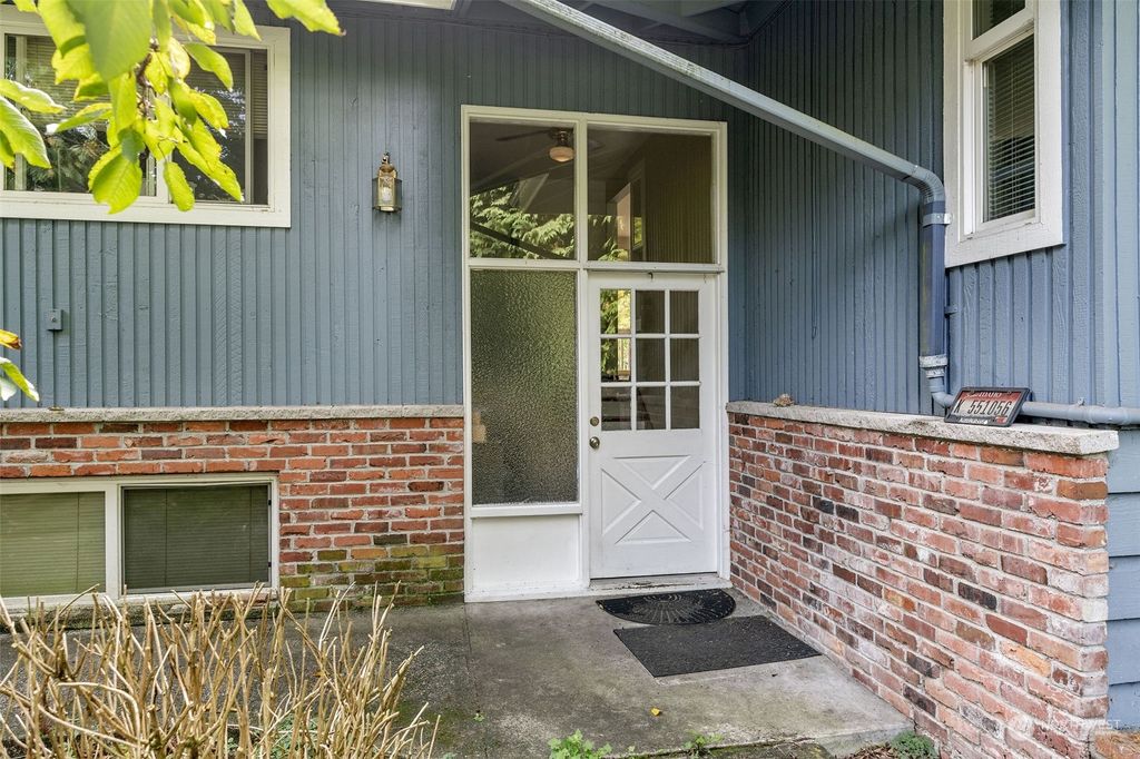 Photo of 116 NW 171st Street, Shoreline, WA 98177 (MLS # 2172509)
