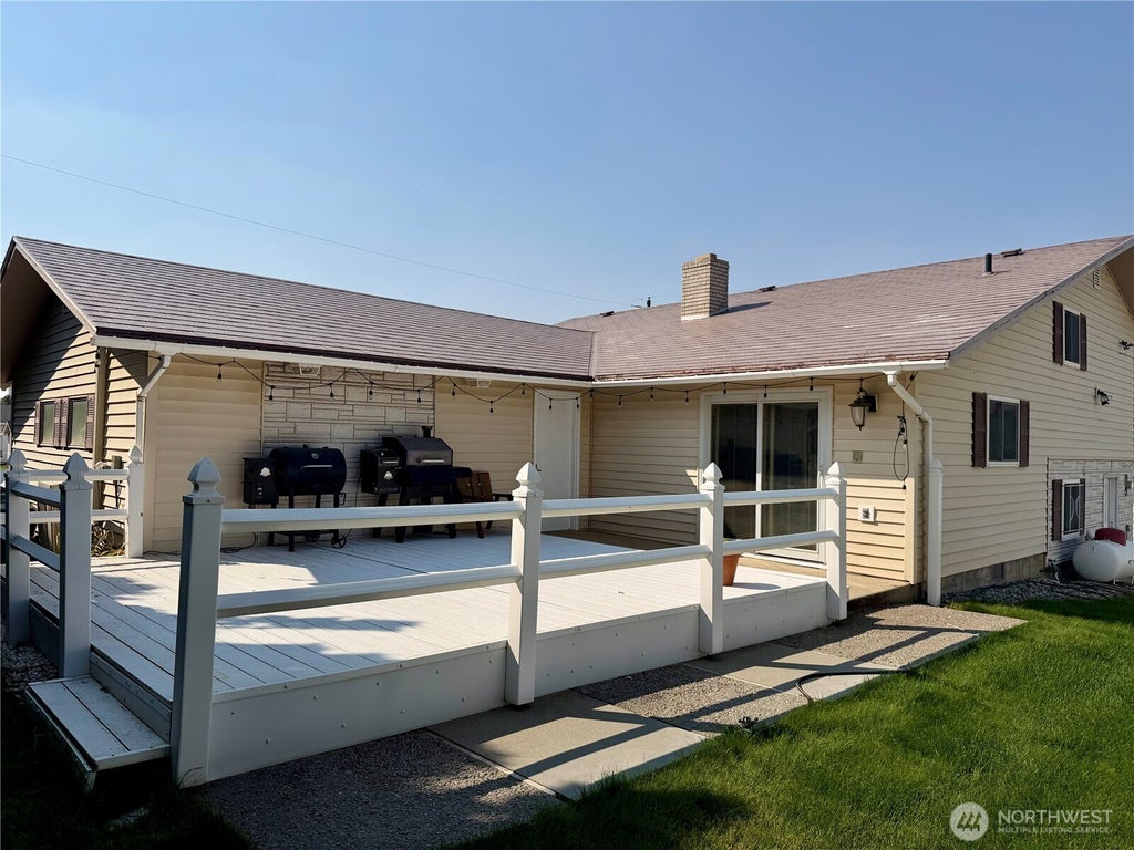 Photo of 615 SE Mitchum Street, Wilbur, WA 99185 (MLS # 2570536)