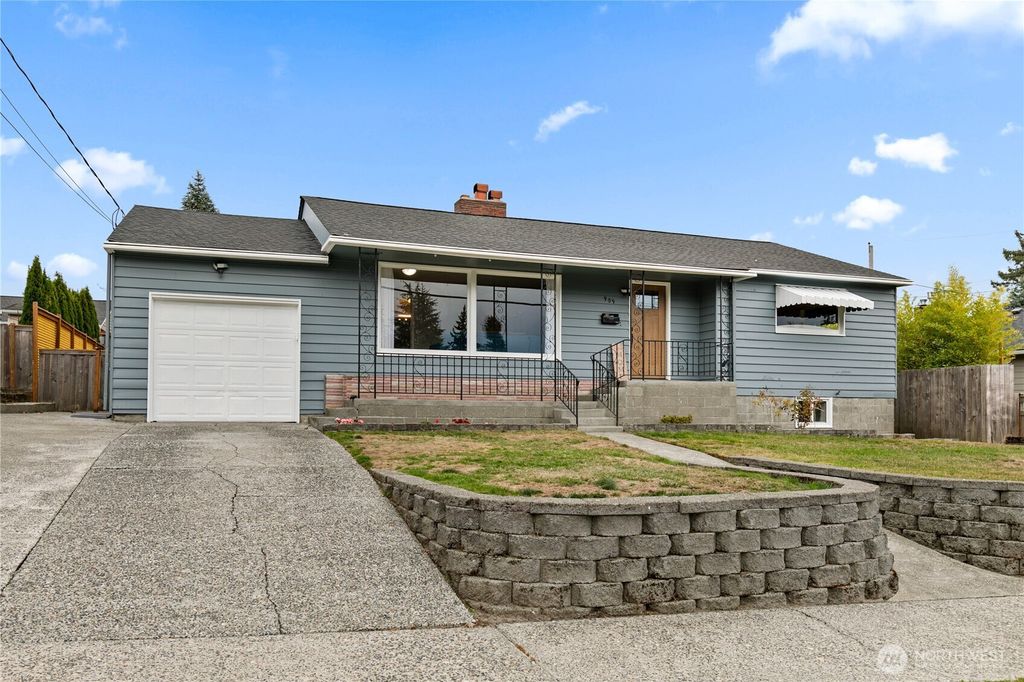 Photo of 909 N Huson Street, Tacoma, WA 98406 (MLS # 2448037)