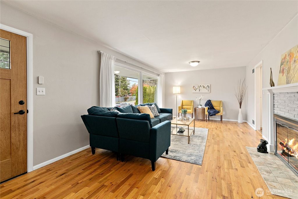 Photo of 909 N Huson Street, Tacoma, WA 98406 (MLS # 2448037)