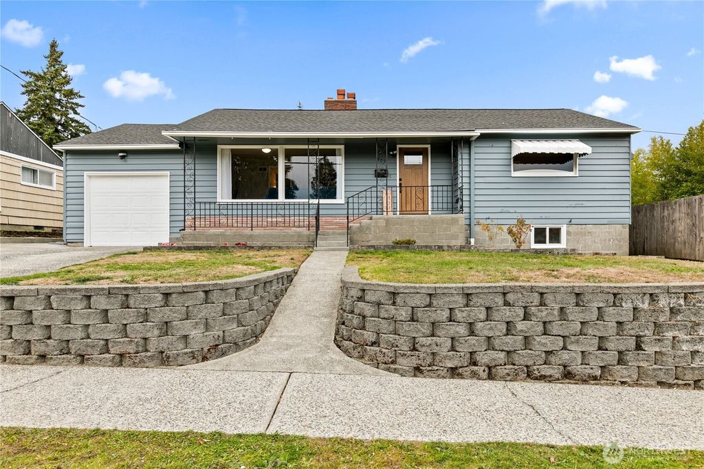 Photo of 909 N Huson Street, Tacoma, WA 98406 (MLS # 2448037)