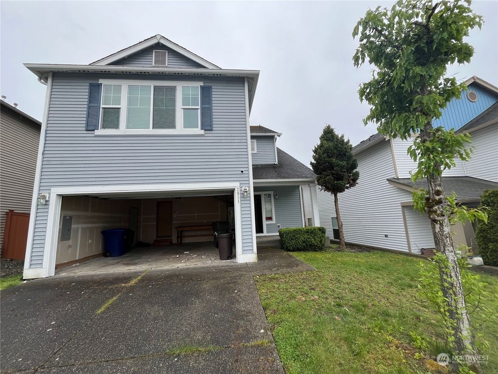 Photo of 2911 SE 3rd Court, Renton, WA 98056 (MLS # 2229562)
