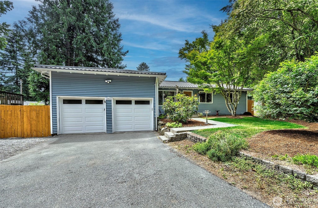 Photo of 12815 98th Place NE, Kirkland, WA 98034 (MLS # 2589913)